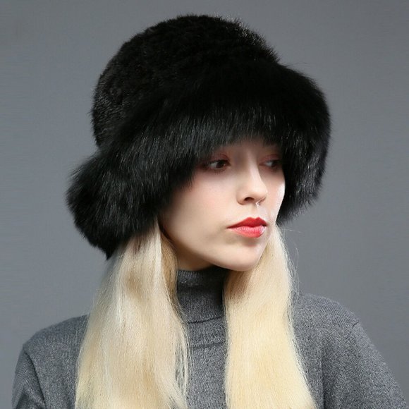 NWT Black Knitted real FOX Fur Trimmed FUR Hat- Stunning! - Picture 2 of 6